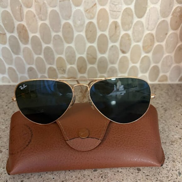 Ray Ban Aviator Sunglasses - Picture 1 of 4